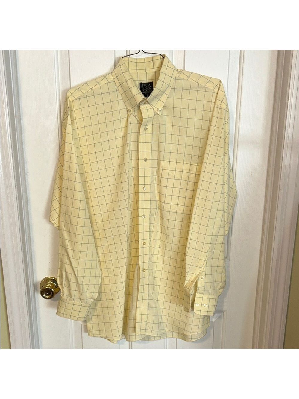 Jos. A. Bank Yellow Plaid Casual button down shirt. Size L.Traveler’s Collection
